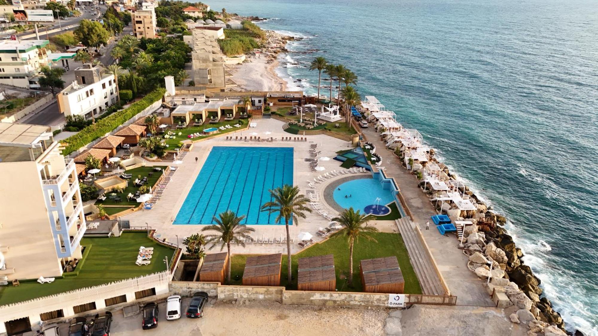 Four Seasons Halat 3*