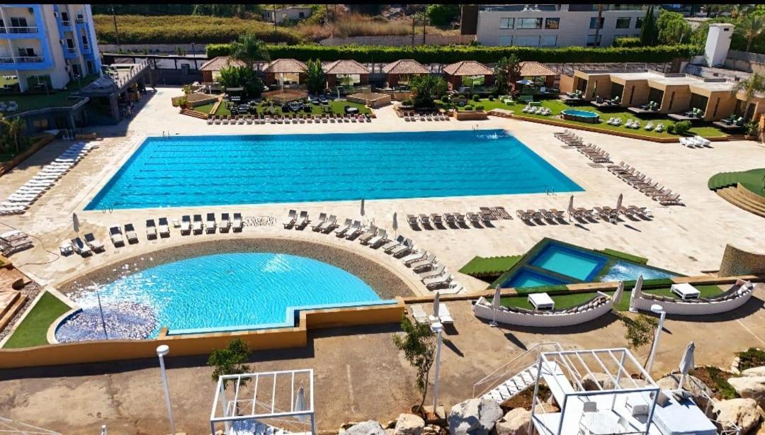 Four Seasons Halat