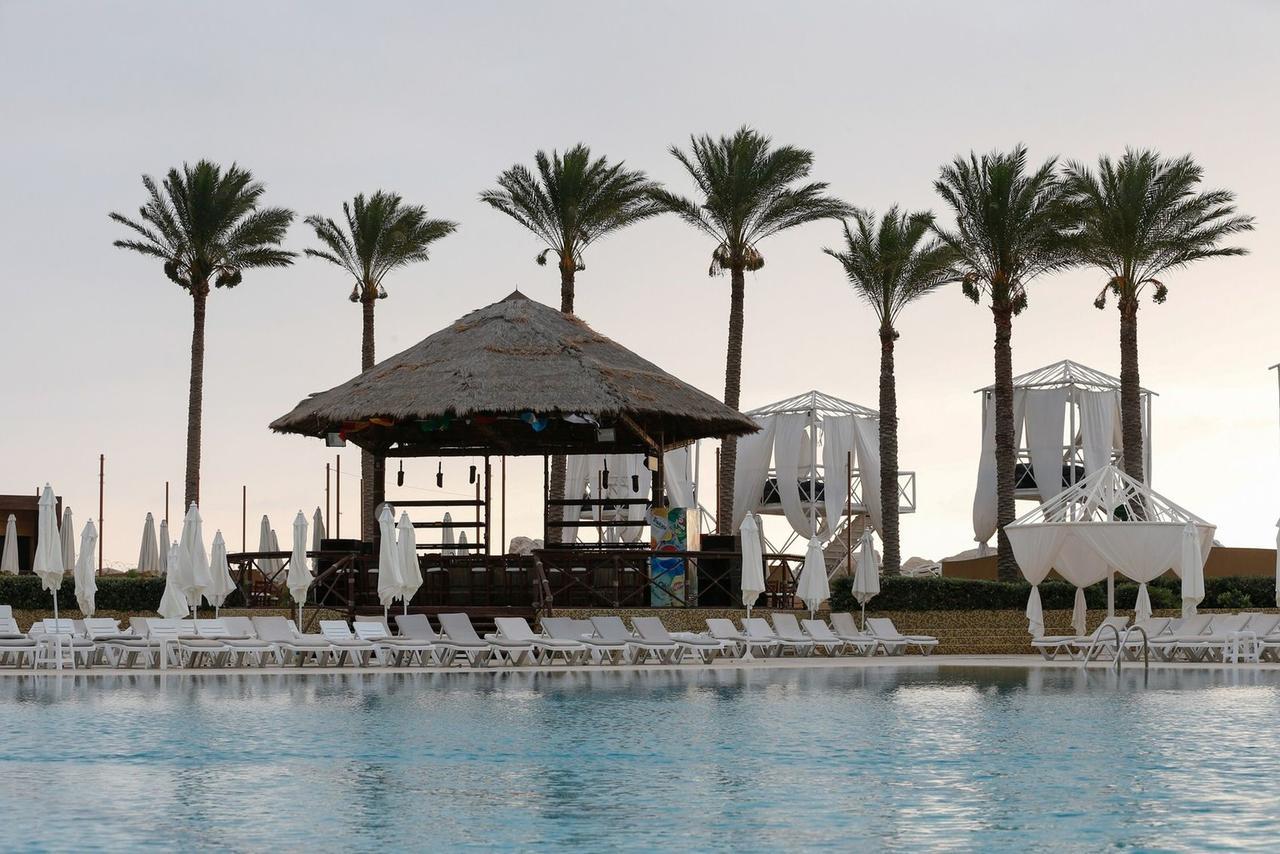 Four Seasons Halat 3*