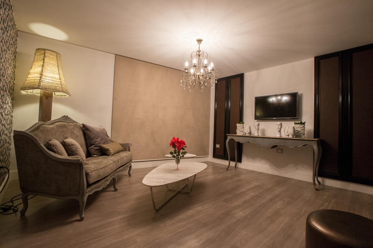 فندق فور سيزونز حالات 3*